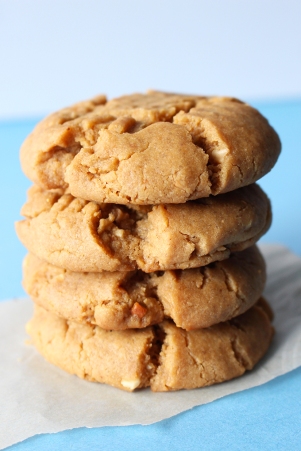 classic-peanut-butter-cookies-vegan